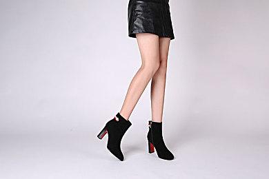 《方块方舟》冬日盛宴：悬念公告、史低特惠等惊喜连连